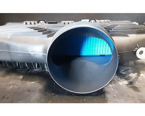 INTERNATIONAL LT625 Air Cleaner