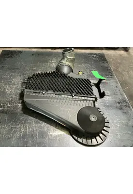 INTERNATIONAL LT625 Air Cleaner