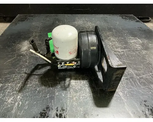 INTERNATIONAL LT625 Air Dryer