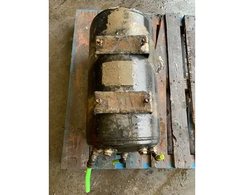 INTERNATIONAL LT625 Air Tank