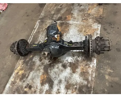 INTERNATIONAL LT625 Axle Housing (Front)