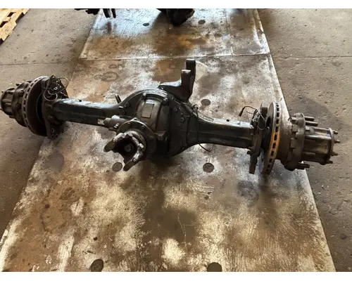 INTERNATIONAL LT625 Axle Housing (Front)