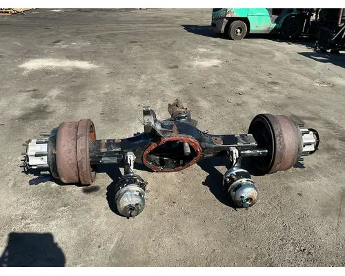 INTERNATIONAL LT625 Axle Housings (Front)