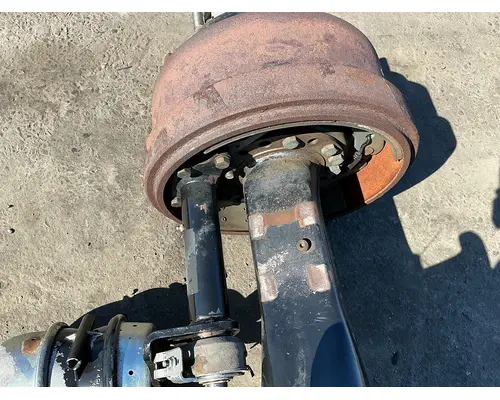 INTERNATIONAL LT625 Axle Housings (Front)