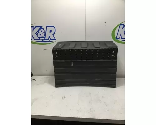 INTERNATIONAL LT625 Battery Box Cover