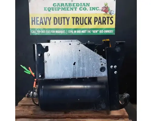 INTERNATIONAL LT625 Battery BoxTray