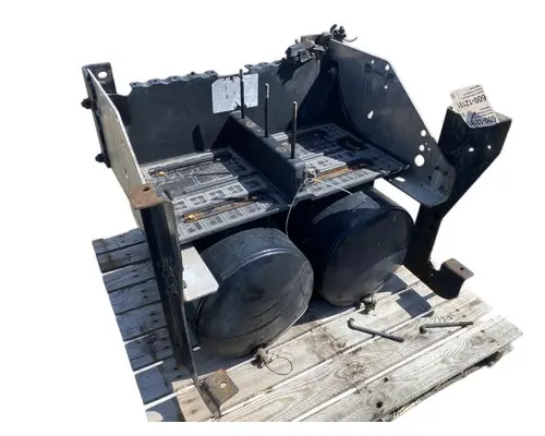 INTERNATIONAL LT625 Battery Box