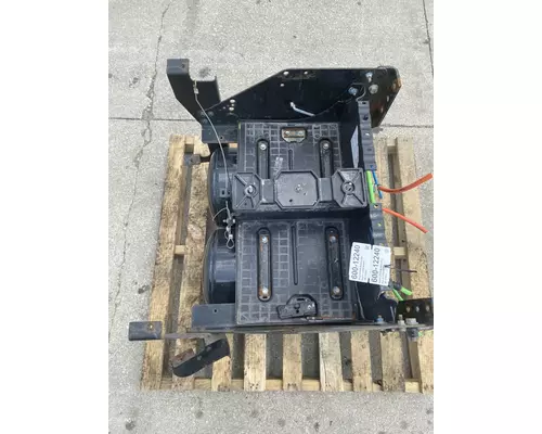 INTERNATIONAL LT625 Battery Box