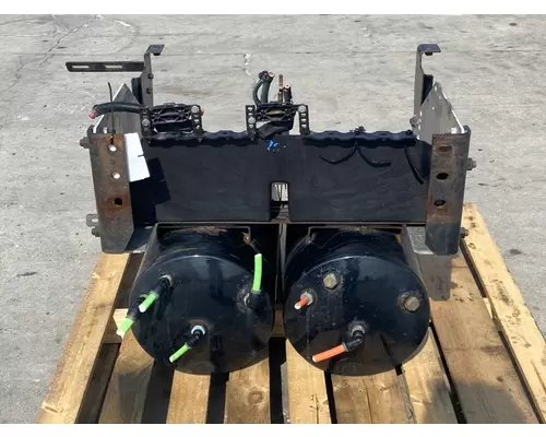 INTERNATIONAL LT625 Battery Box