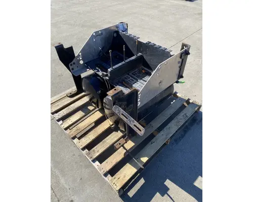 INTERNATIONAL LT625 Battery Box