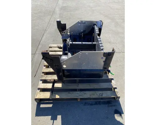 INTERNATIONAL LT625 Battery Box