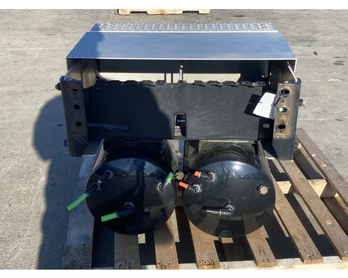 INTERNATIONAL LT625 Battery Box