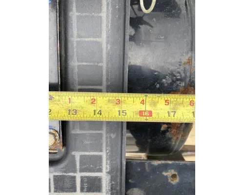 INTERNATIONAL LT625 Battery Box