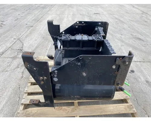 INTERNATIONAL LT625 Battery Box