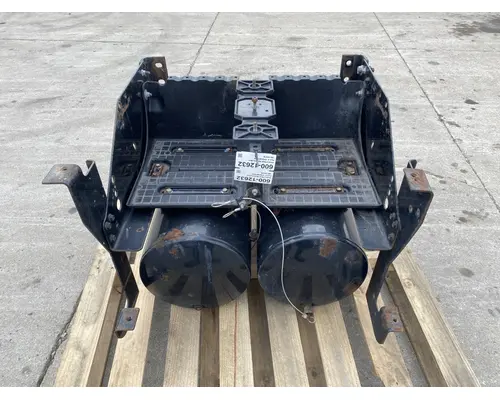 INTERNATIONAL LT625 Battery Box