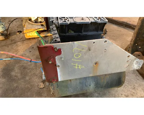 INTERNATIONAL LT625 Battery Box