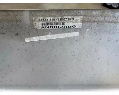 INTERNATIONAL LT625 Battery Box