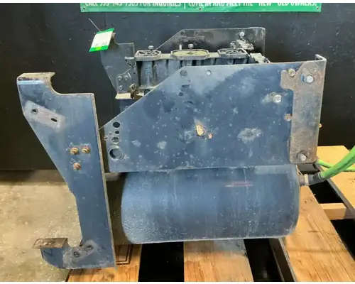 INTERNATIONAL LT625 Battery Boxes