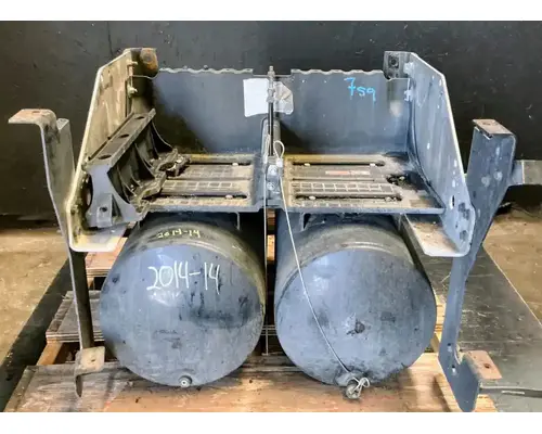 INTERNATIONAL LT625 Battery Boxes