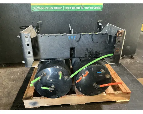 INTERNATIONAL LT625 Battery Boxes