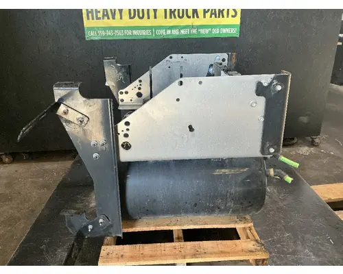 INTERNATIONAL LT625 Battery Boxes