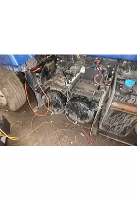 INTERNATIONAL LT625 Battery Tray