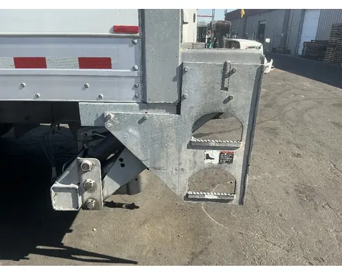 INTERNATIONAL LT625 Body  Bed