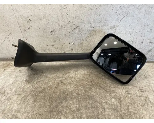 INTERNATIONAL LT625 Body Parts, Misc.