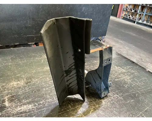 INTERNATIONAL LT625 Brackets, Misc.