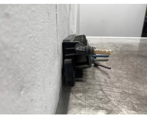 INTERNATIONAL LT625 Brake Proportioning Valve