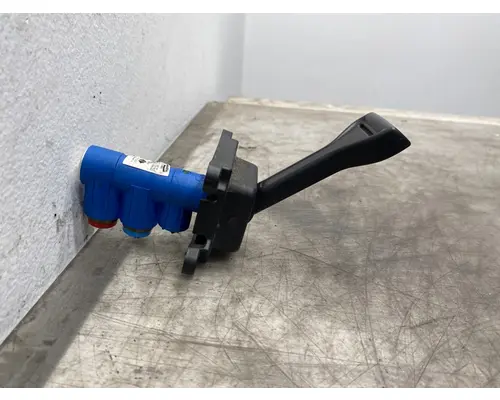 INTERNATIONAL LT625 Brake Proportioning Valve