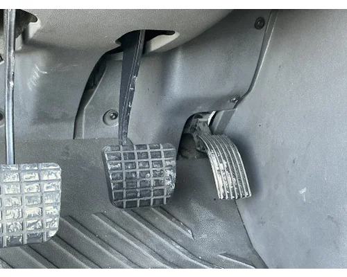 INTERNATIONAL LT625 BrakeClutch Pedal Box