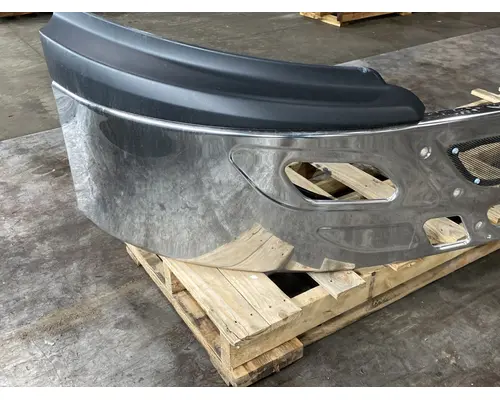 INTERNATIONAL LT625 Bumper Assembly, Front