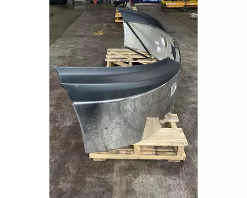 INTERNATIONAL LT625 Bumper Assembly, Front