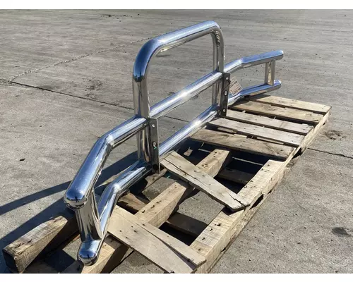 INTERNATIONAL LT625 Bumper Assembly, Front