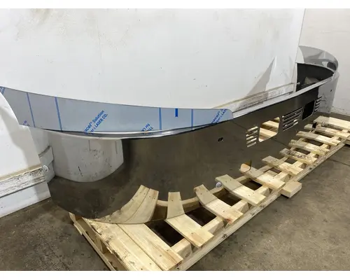 INTERNATIONAL LT625 Bumper Assembly, Front