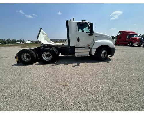 INTERNATIONAL LT625 Bumper End Cap