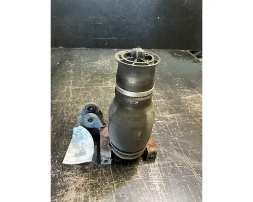 INTERNATIONAL LT625 Cab Air Suspension & Parts