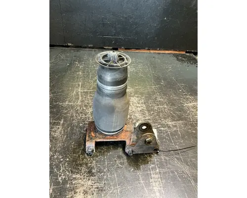 INTERNATIONAL LT625 Cab Air Suspension & Parts