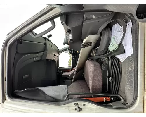 INTERNATIONAL LT625 Cab Assembly