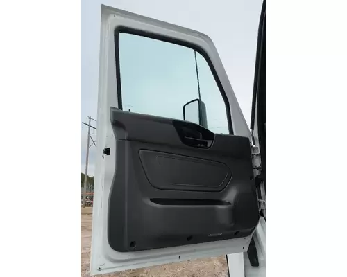 INTERNATIONAL LT625 Cab Assembly
