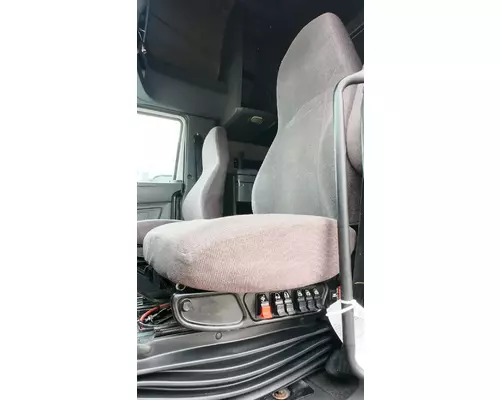 INTERNATIONAL LT625 Cab Assembly