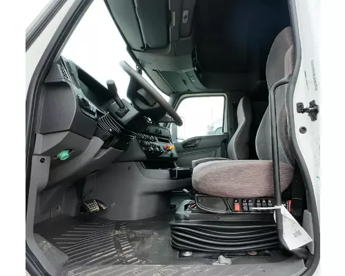 INTERNATIONAL LT625 Cab Assembly