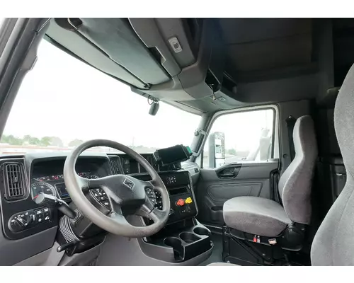 INTERNATIONAL LT625 Cab Assembly