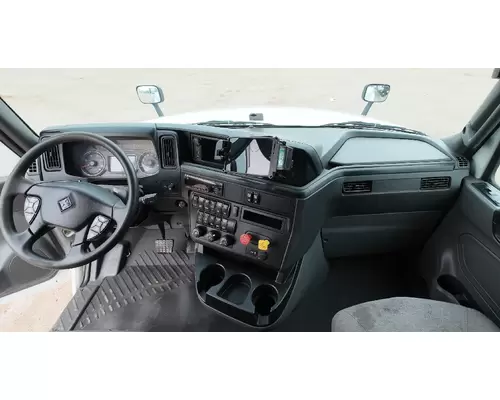 INTERNATIONAL LT625 Cab Assembly