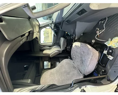 INTERNATIONAL LT625 Cab Assembly