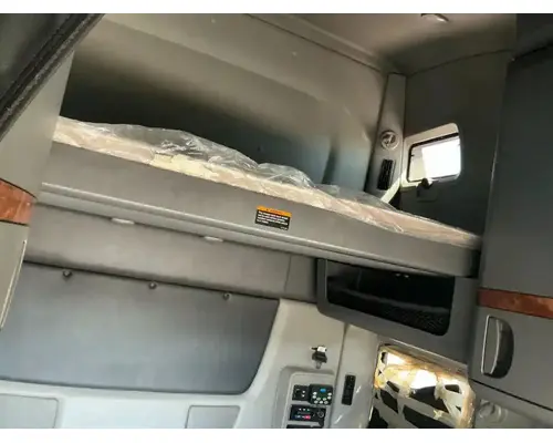 INTERNATIONAL LT625 Cab Assembly