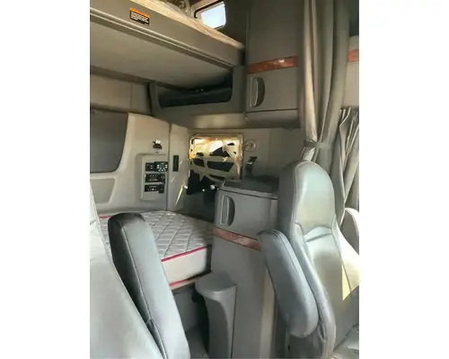 INTERNATIONAL LT625 Cab Assembly