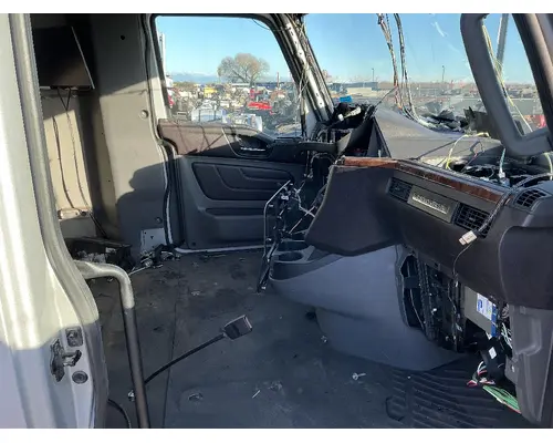 INTERNATIONAL LT625 Cab Assembly