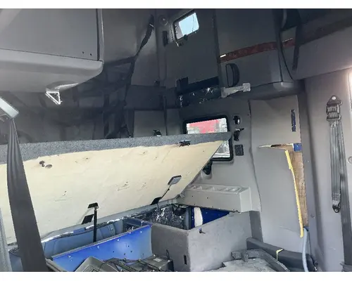 INTERNATIONAL LT625 Cab Assembly